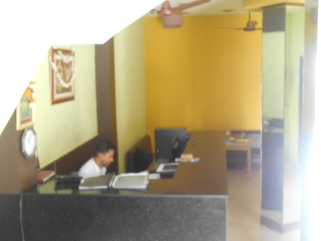 Kings Crown Salt Lake Calcutta Extérieur photo