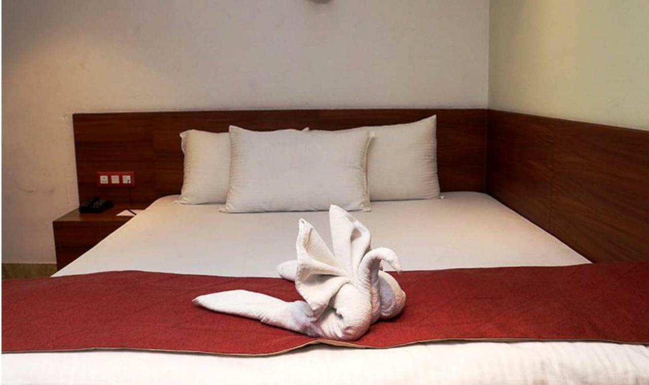 Kings Crown Salt Lake Calcutta Extérieur photo