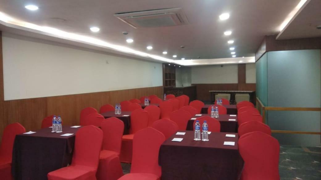Kings Crown Salt Lake Calcutta Extérieur photo