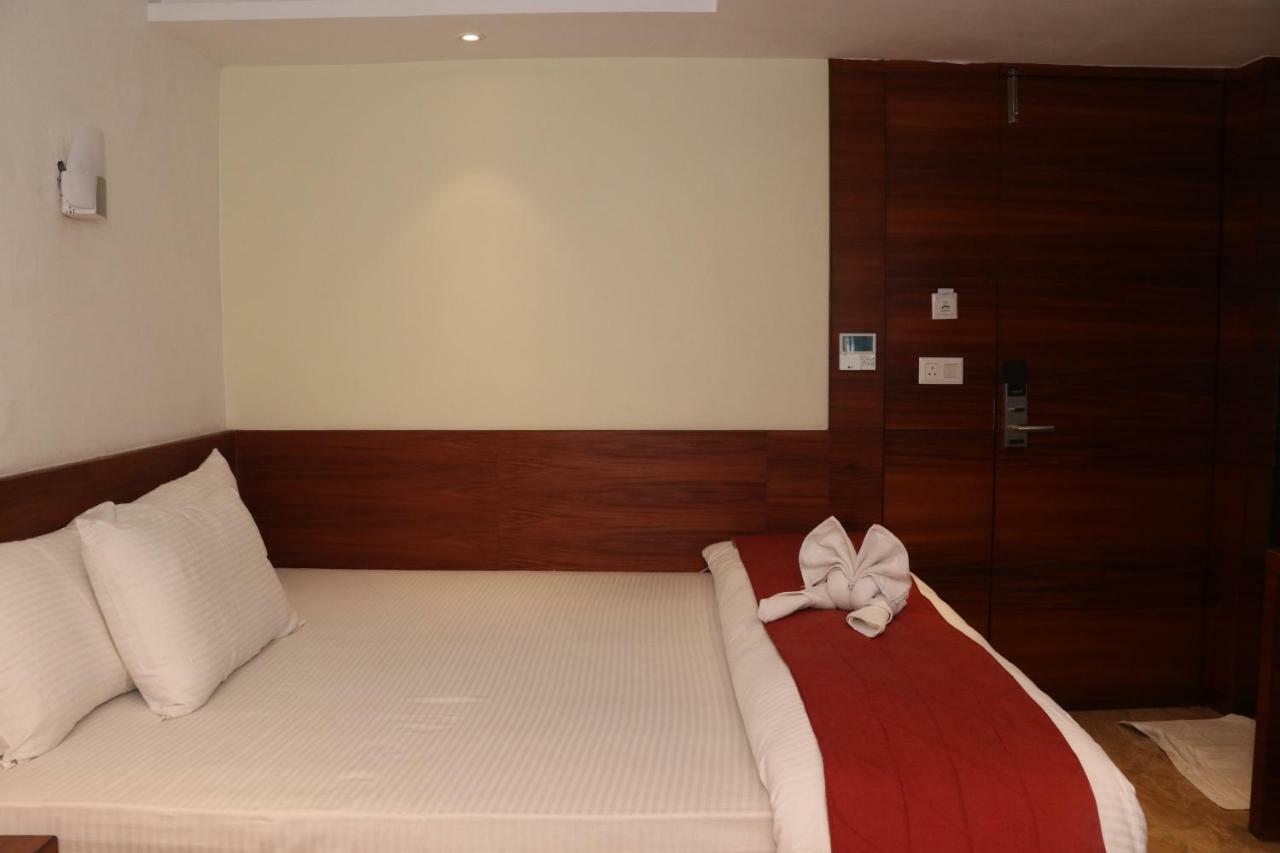 Kings Crown Salt Lake Calcutta Extérieur photo