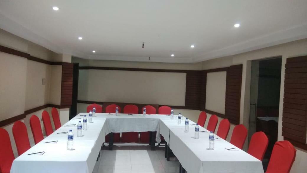 Kings Crown Salt Lake Calcutta Extérieur photo