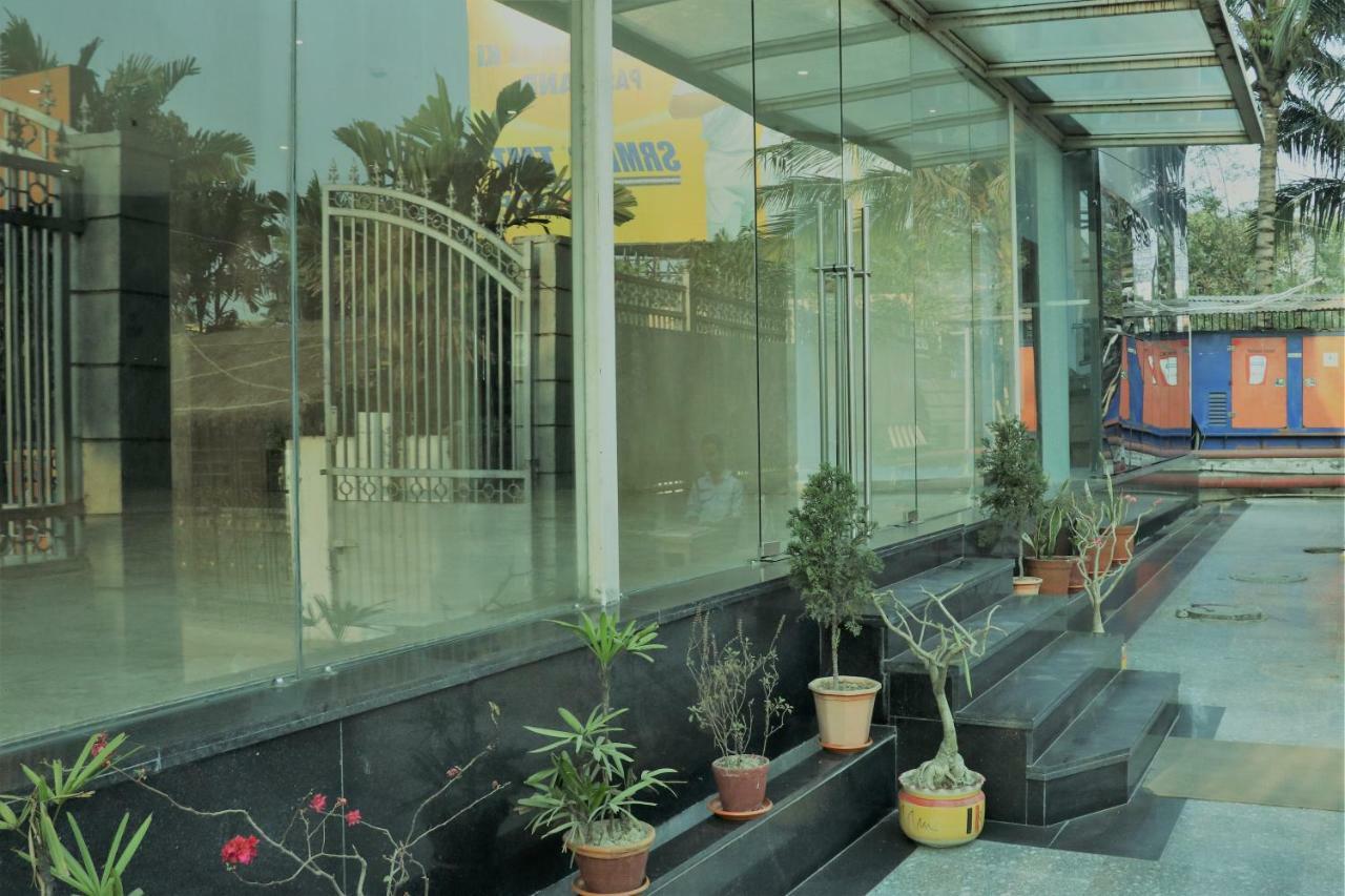 Kings Crown Salt Lake Calcutta Extérieur photo