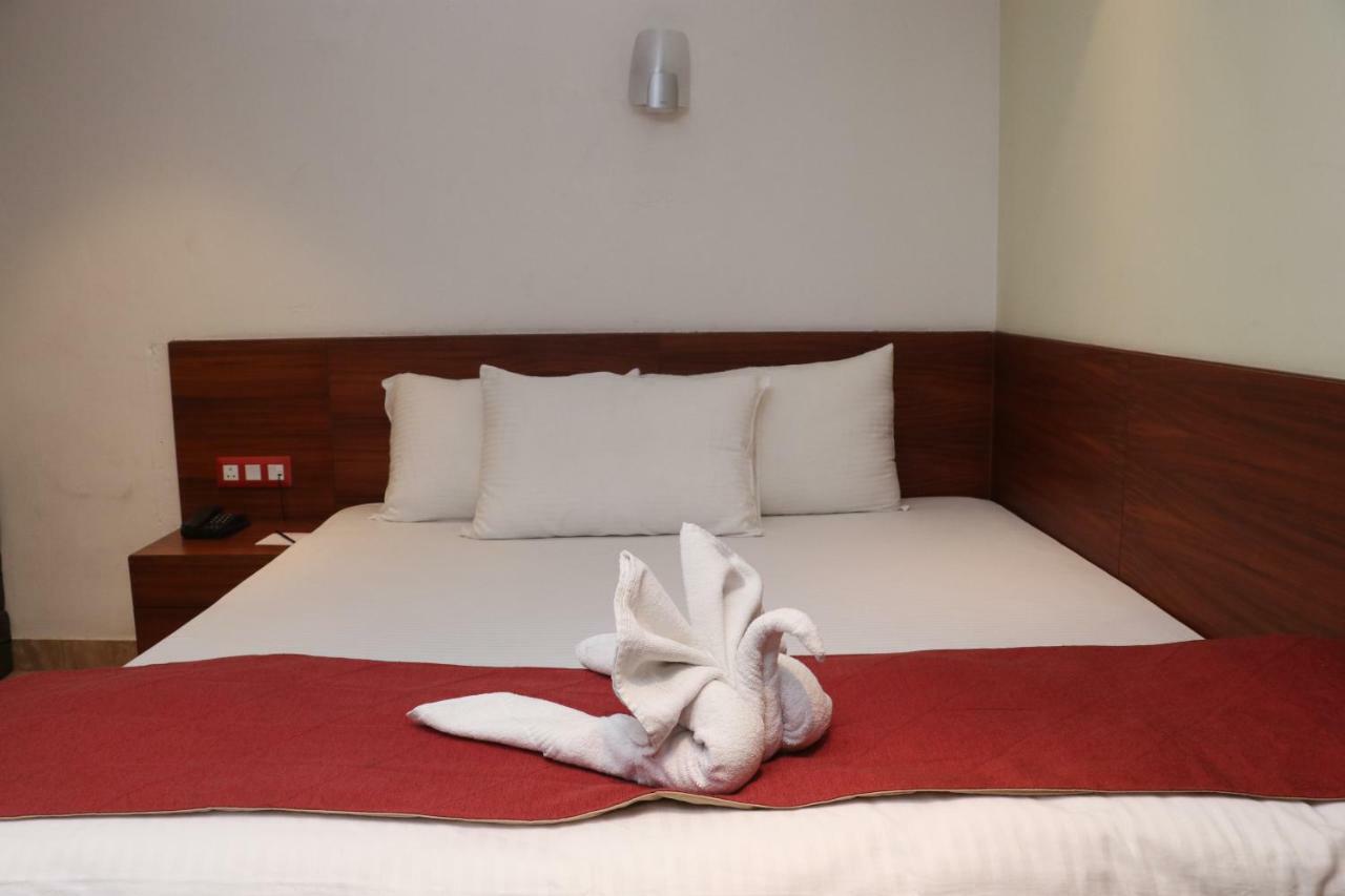 Kings Crown Salt Lake Calcutta Extérieur photo